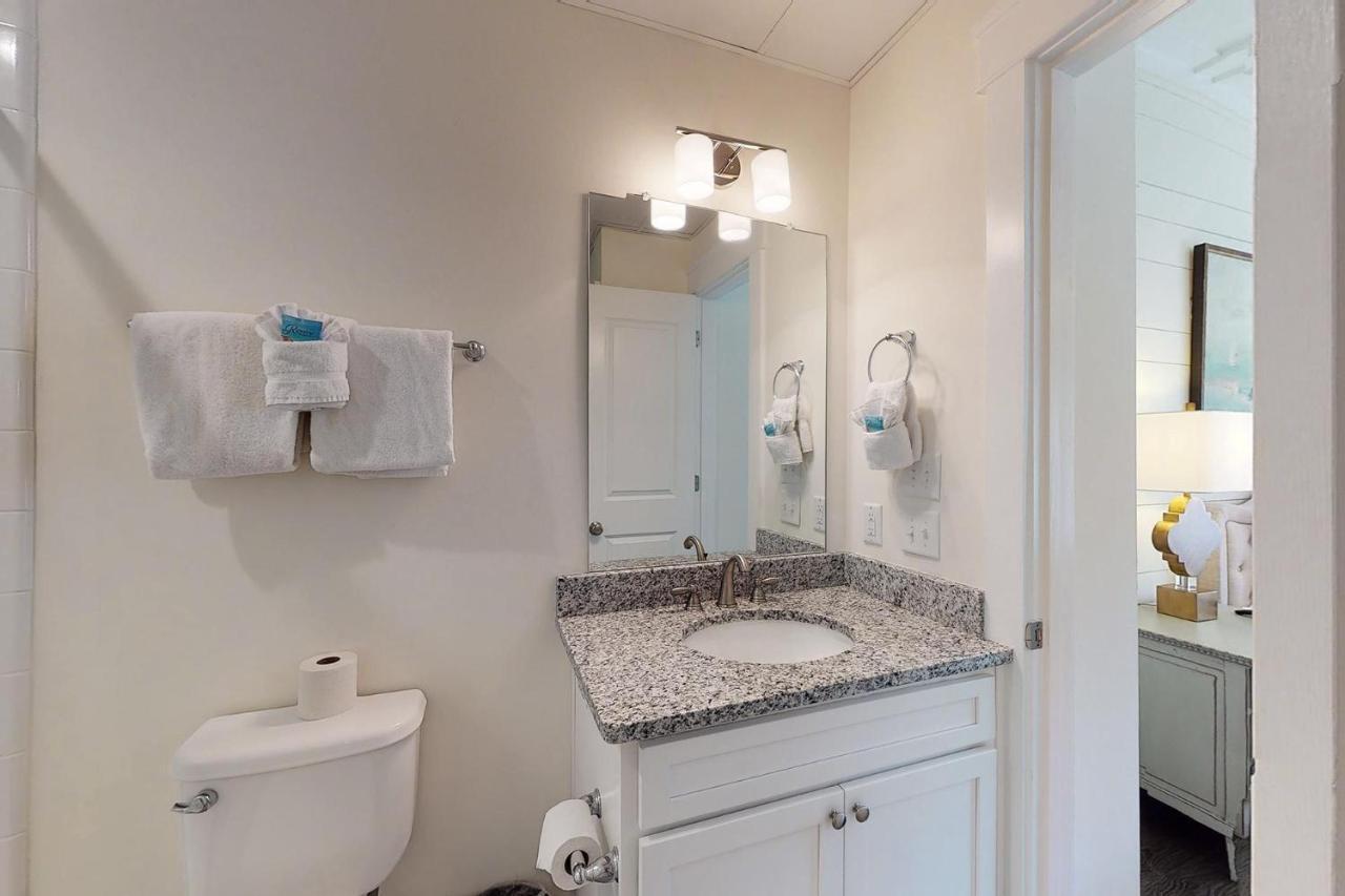 King Suite @ 400 Ocean Suites St. Simons Island Exterior photo